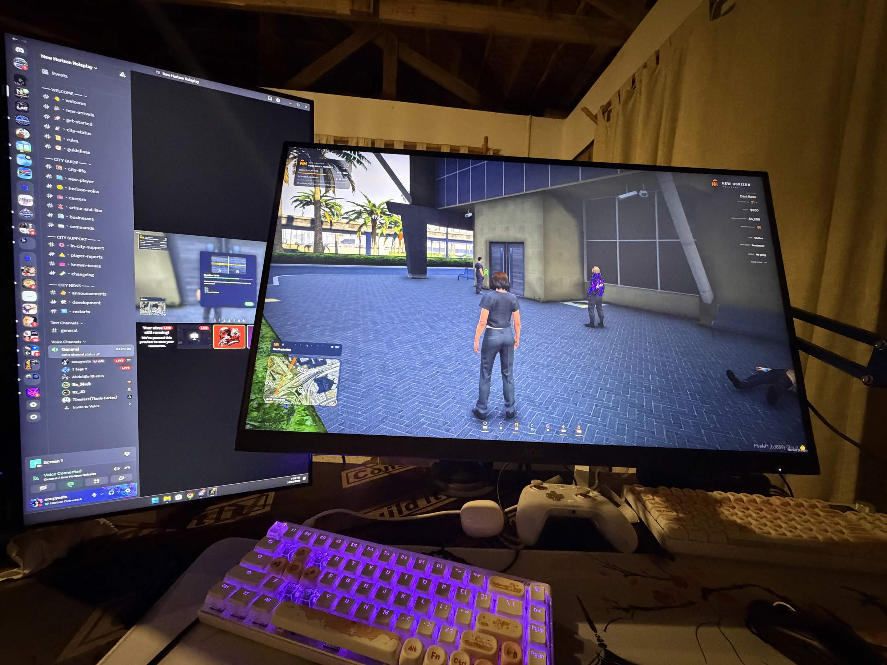 A picture of me playing GtaRP and in a Discord call with friends
